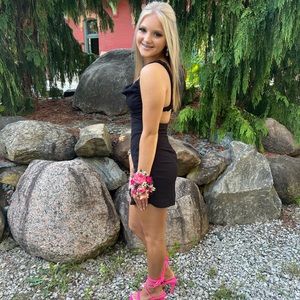 Meet your Posher, Avery Landers🤍